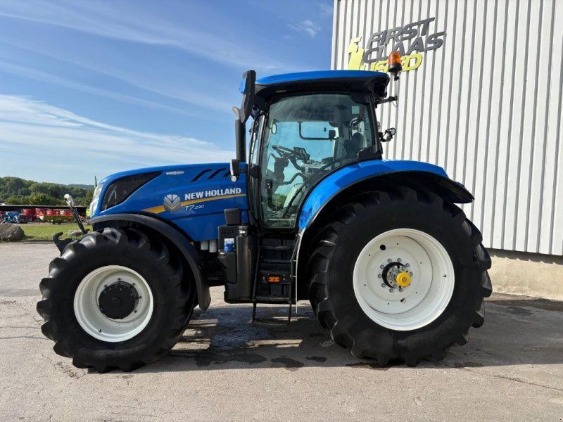 New Holland T7.230