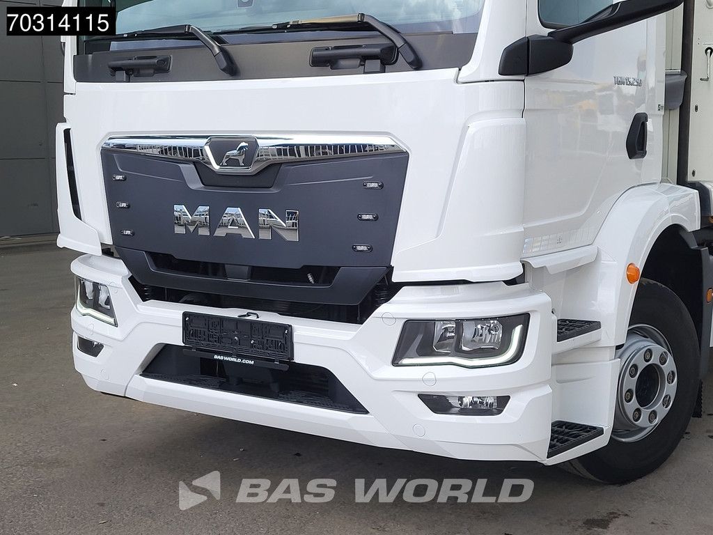 MAN TGM 15.250 4X2 42.000 kms! 15t Automatic Full Air Euro 6