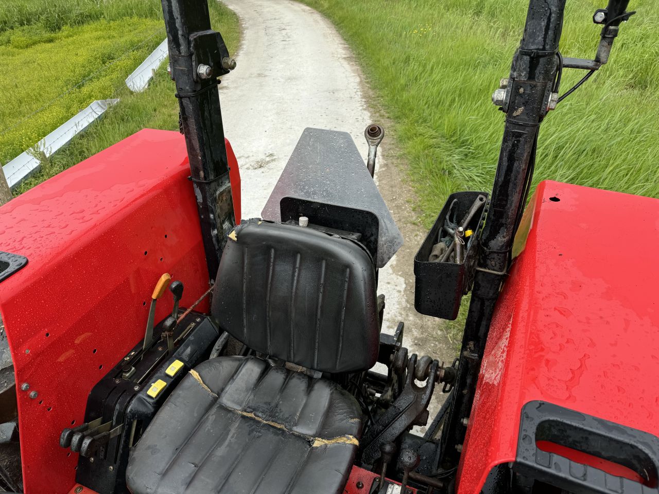 Massey Ferguson 4235