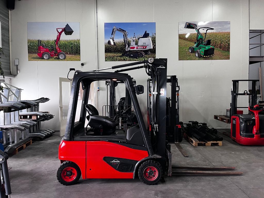 LINDE E16P-02 EVO Elekt heftruck, Triplomast, Accu van 2022.