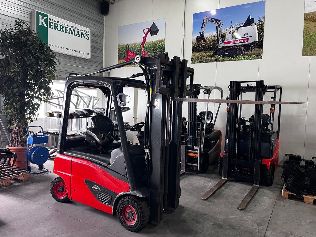 LINDE E16P-02 EVO Elekt heftruck, Triplomast, Accu van 2022.