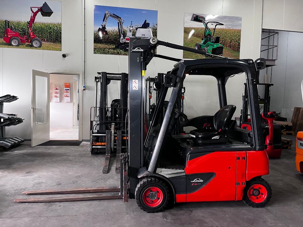 LINDE E16P-02 EVO Elekt heftruck, Triplomast, Accu van 2022.