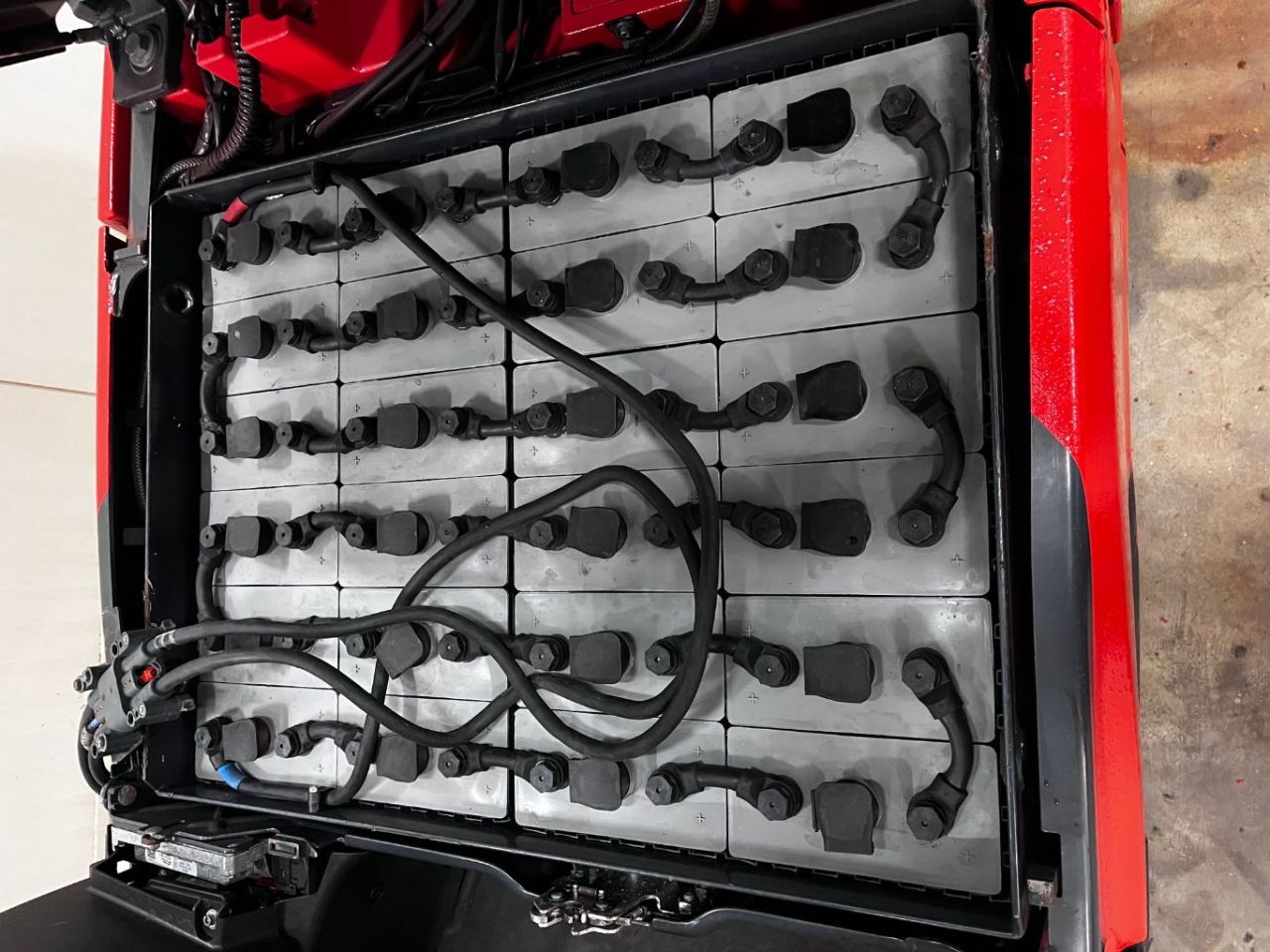 LINDE E16P-02 EVO Elekt heftruck, Triplomast, Accu van 2022.