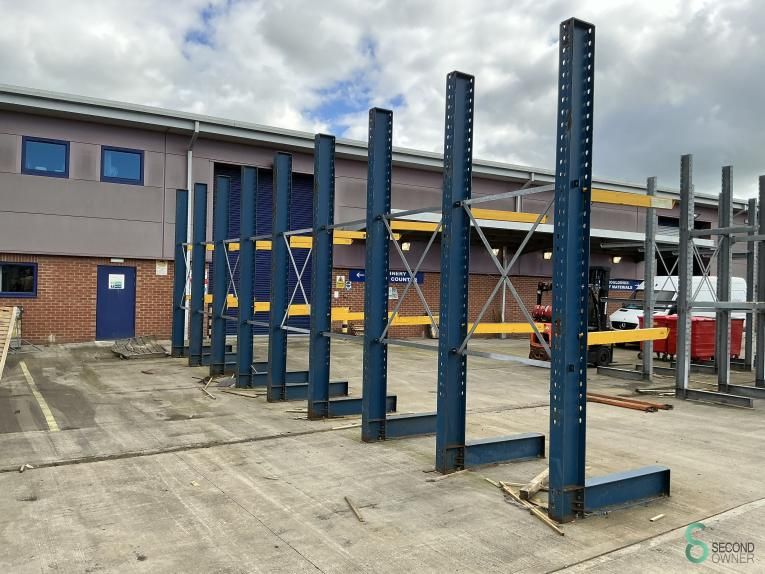 Cantilever racking Stow