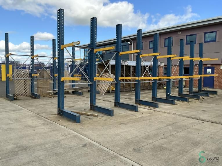 Cantilever racking Stow