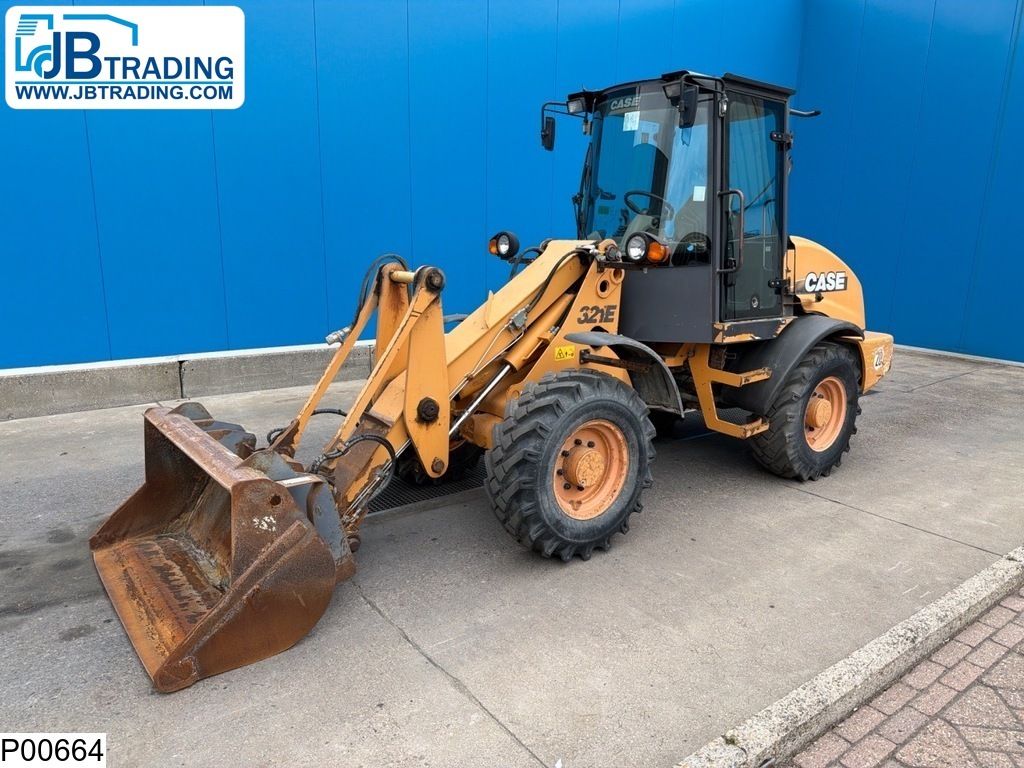 Case 321E 56 kw, 4x4, 3565 h