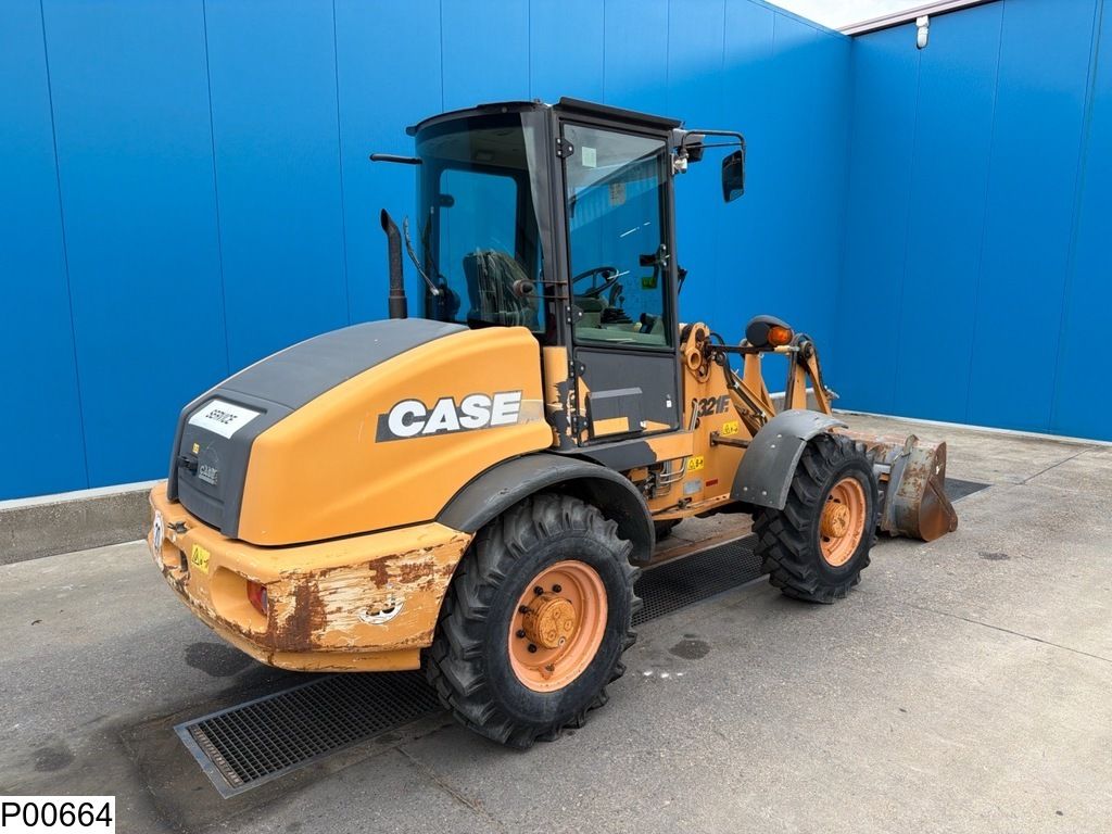 Case 321E 56 kw, 4x4, 3565 h