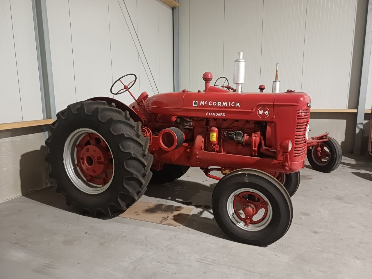 Farmall-cub/ W6/ Super H mc Cormick