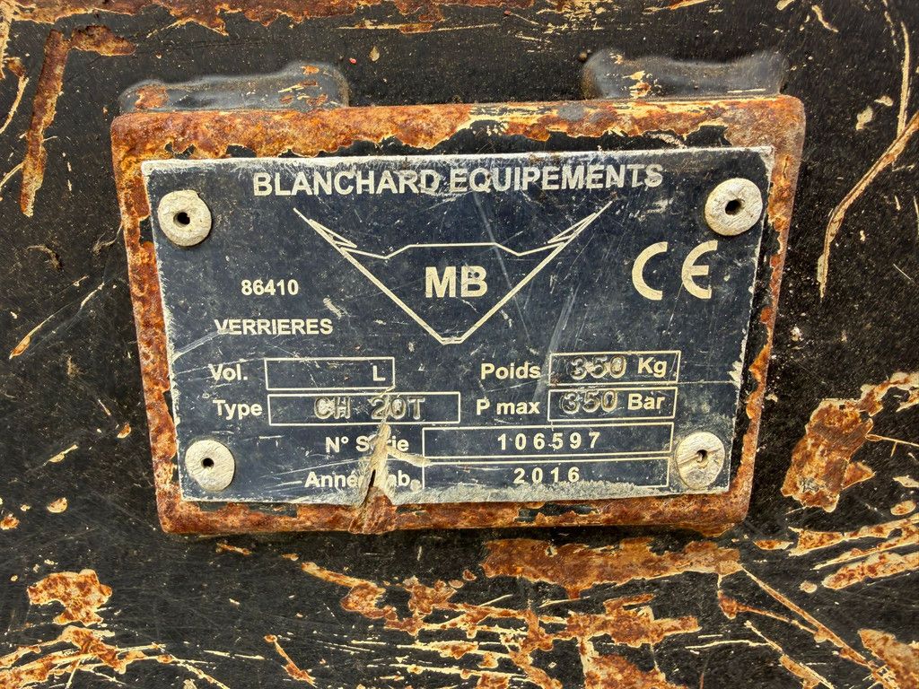 Hitachi ZX210LC-5 - CE Certified