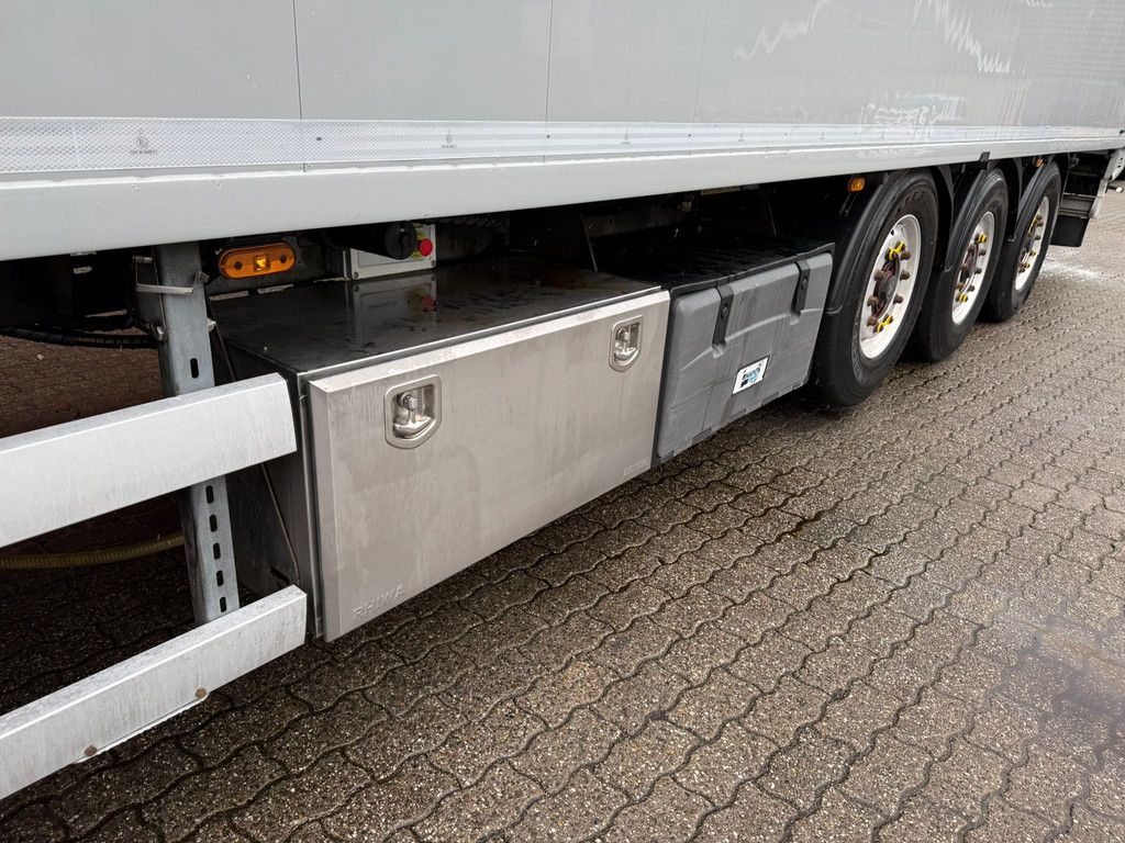 Knapen Trailers K100 Cargo Floor 10MM Floor Hogedrukreiniger Alcoa Liftas Top condition