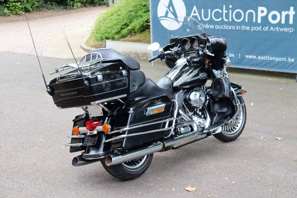 Motorcycle Harley Davidson Ultra Classic Petrol 2010
