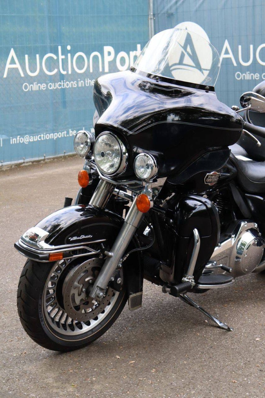 Motorcycle Harley Davidson Ultra Classic Petrol 2010