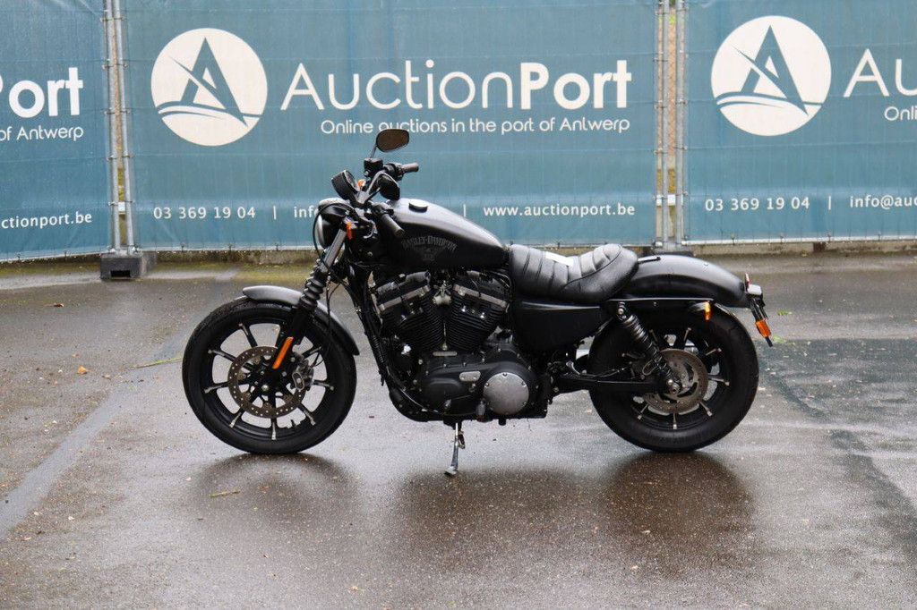 Motorrad Harley Davidson Sportster XL883 Iron Benzin 2016