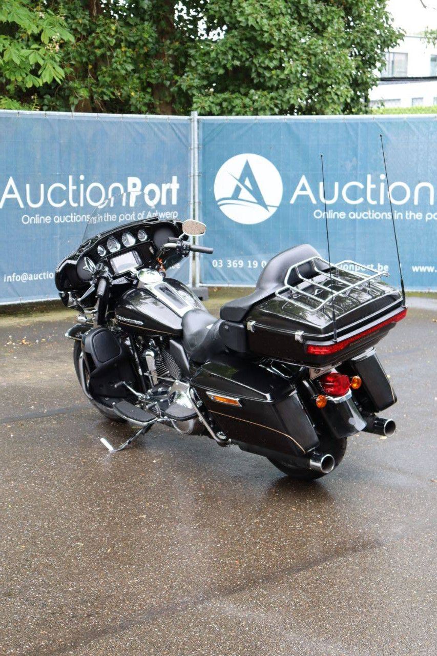 Motorcycle Harley Davidson Ultra Classic Petrol 2016