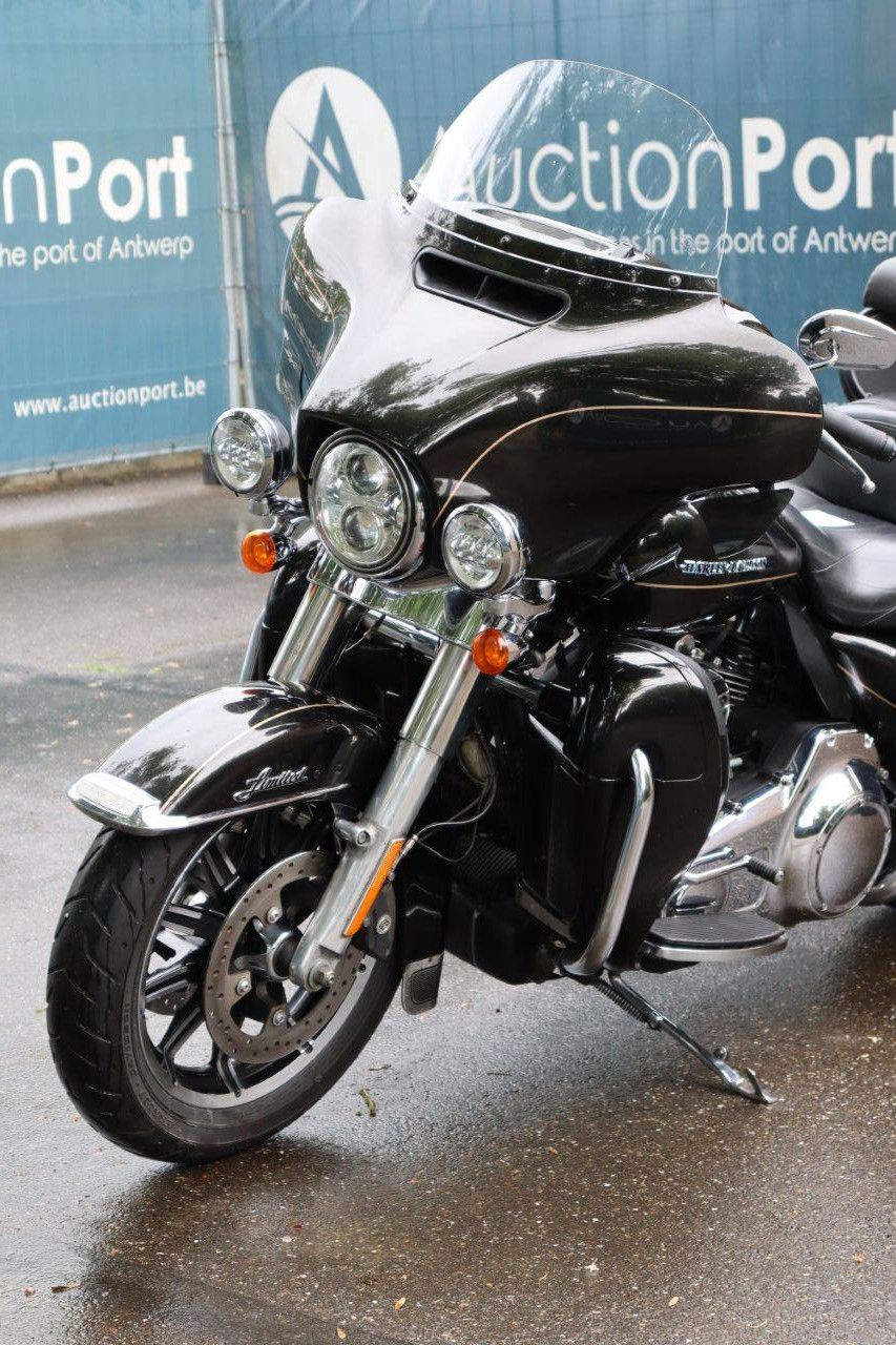 Motorcycle Harley Davidson Ultra Classic Petrol 2016