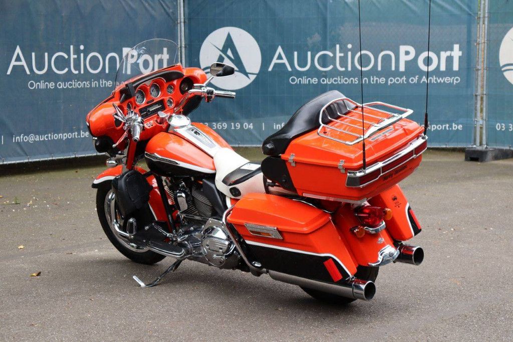 Motorrad Harley Davidson CVO Electra Glide Ultra Benzin 2012