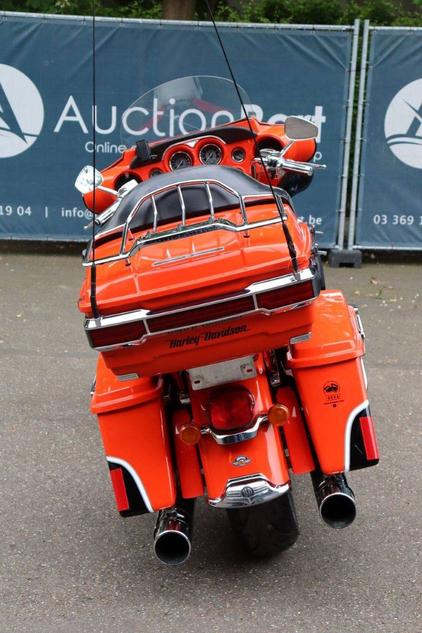 Motorrad Harley Davidson CVO Electra Glide Ultra Benzin 2012