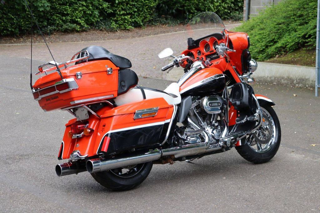 Motorrad Harley Davidson CVO Electra Glide Ultra Benzin 2012