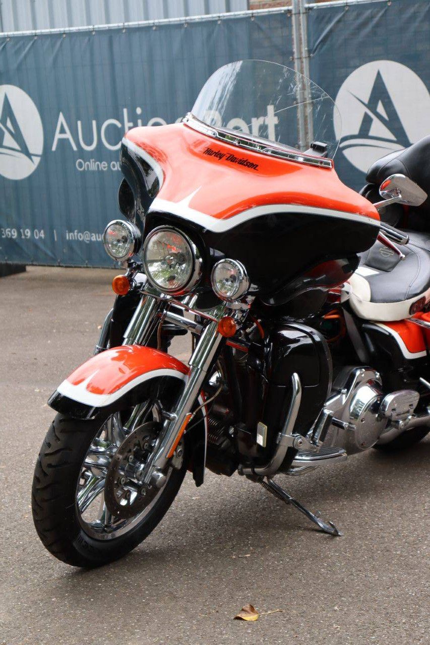 Motorrad Harley Davidson CVO Electra Glide Ultra Benzin 2012