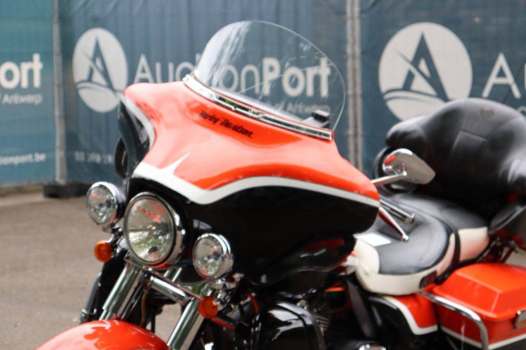 Motorrad Harley Davidson CVO Electra Glide Ultra Benzin 2012