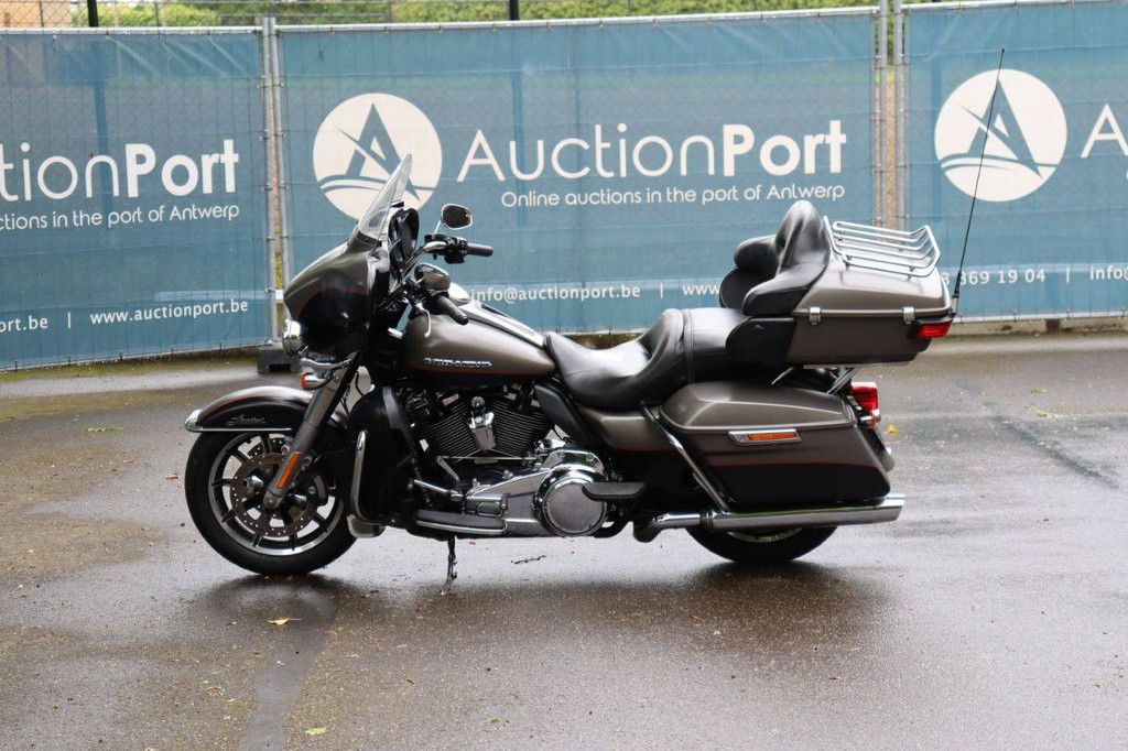 Motorcycle Harley Davidson Ultra Classic Petrol 2018