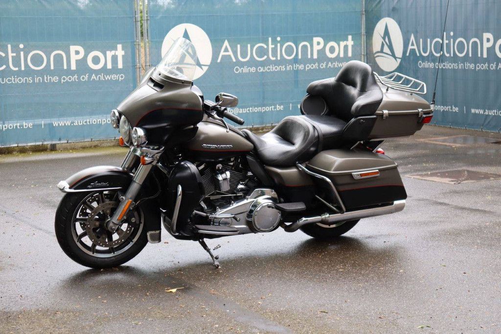 Motorcycle Harley Davidson Ultra Classic Petrol 2018
