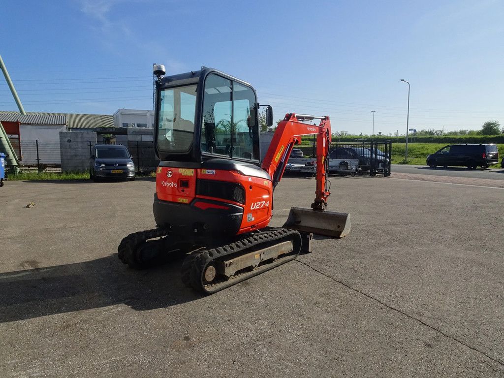 Kubota U27-4