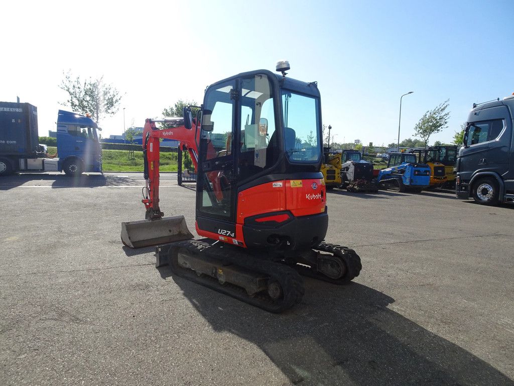 Kubota U27-4