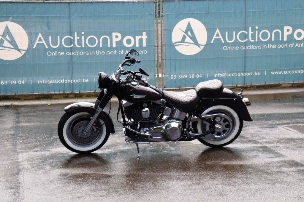 Motorrad Harley Davidson Fat Boy Softail Benzin 2006