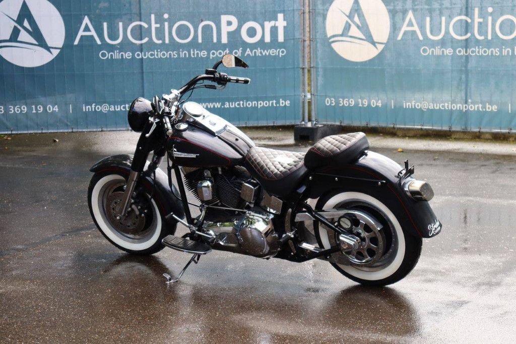 Motorrad Harley Davidson Fat Boy Softail Benzin 2006