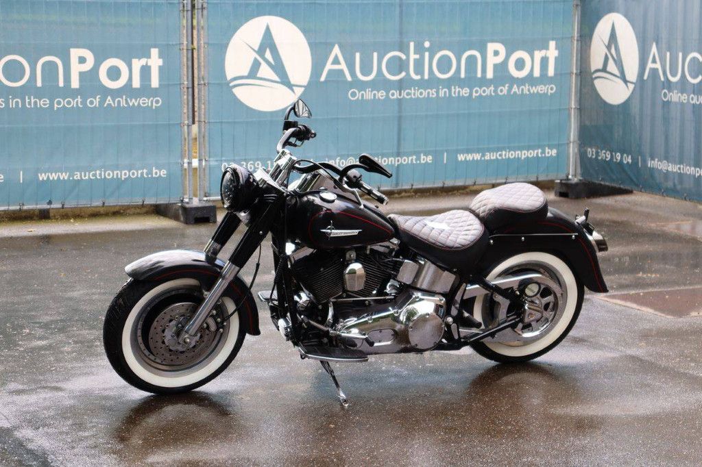 Motorrad Harley Davidson Fat Boy Softail Benzin 2006