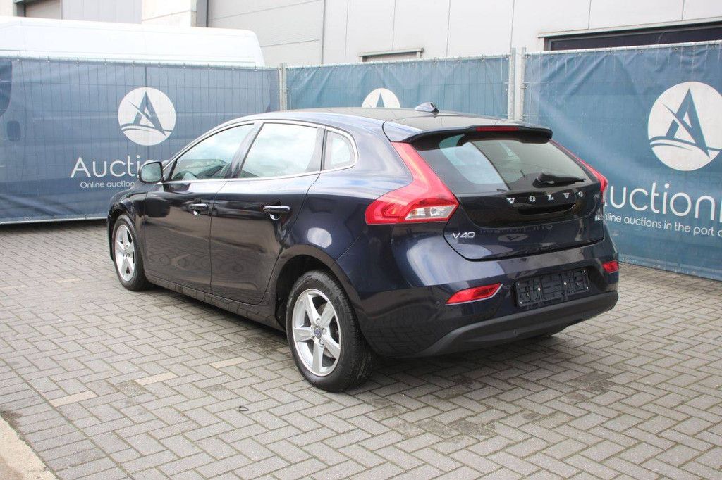 Passenger car Volvo V40 Diesel 120hp 2016
