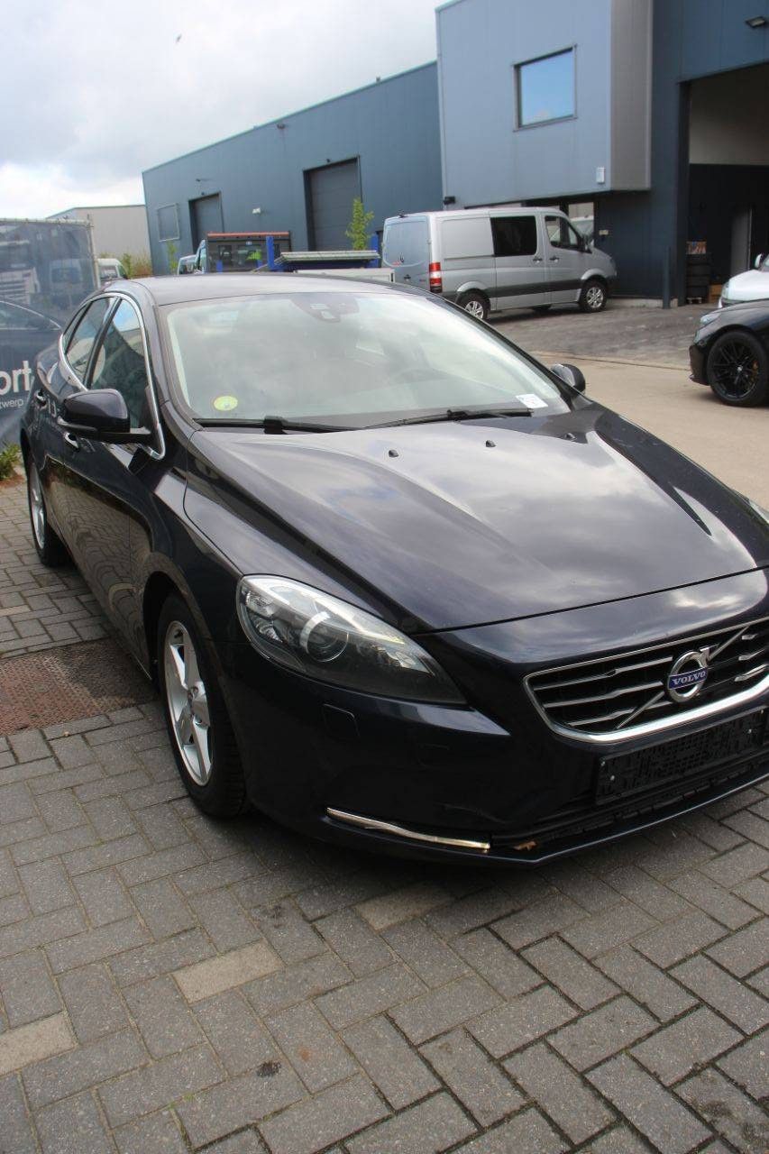 Passenger car Volvo V40 Diesel 120hp 2016