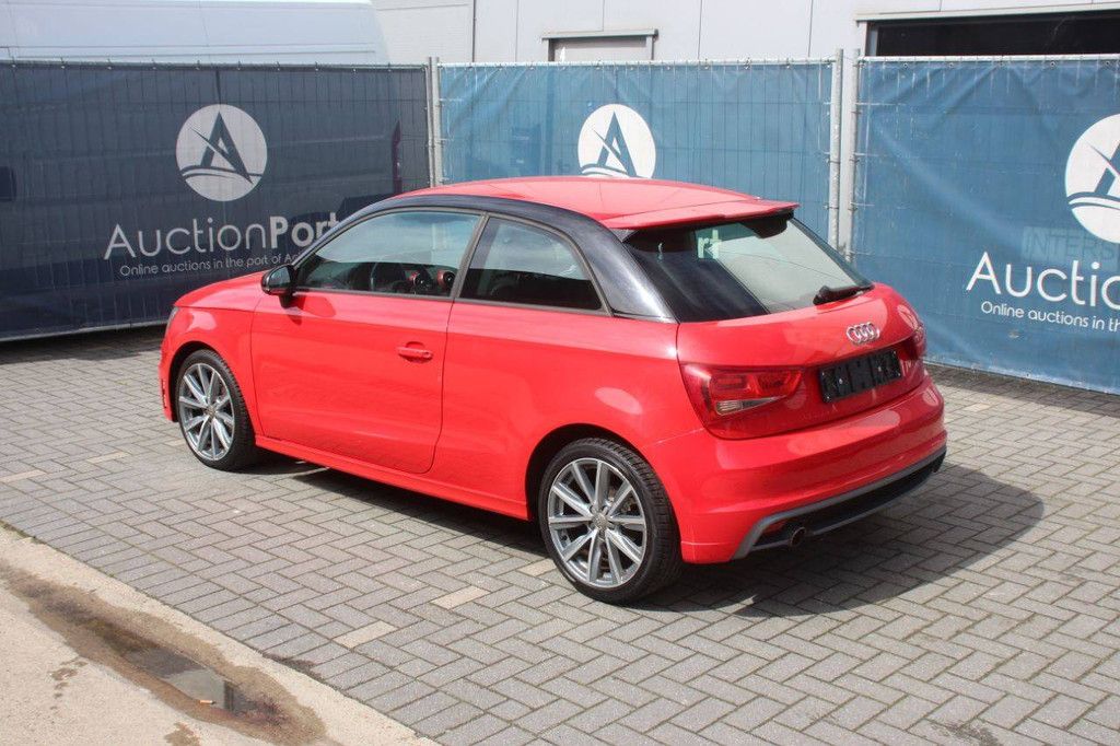 Personenauto Audi 8X Diesel 100pk 2014
