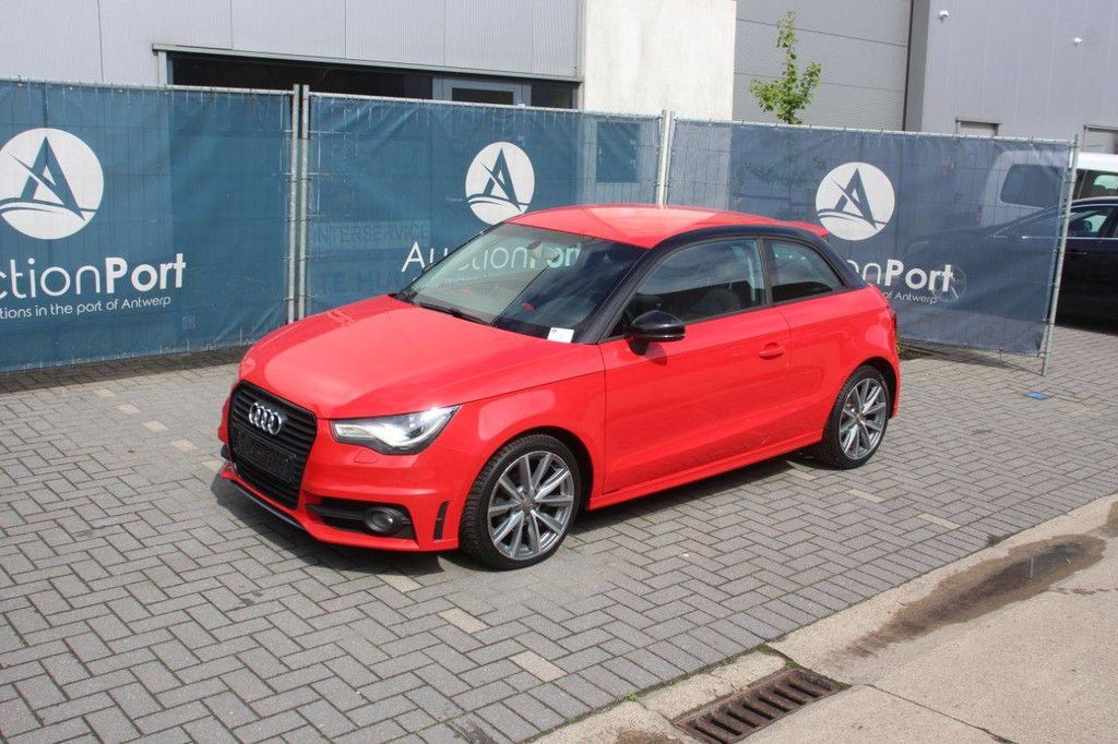 Personenauto Audi 8X Diesel 100pk 2014