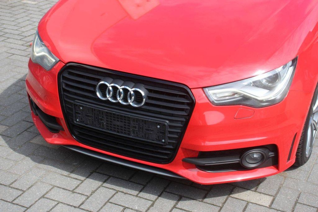Personenauto Audi 8X Diesel 100pk 2014