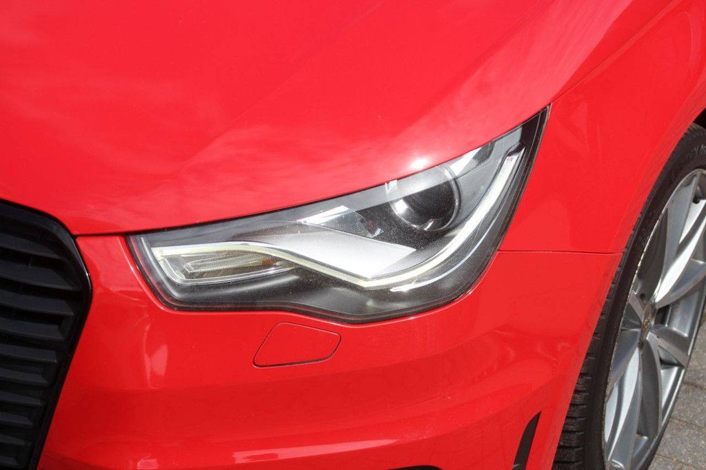 Personenauto Audi 8X Diesel 100pk 2014