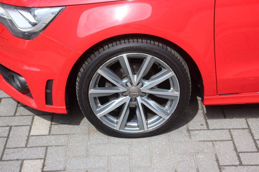 Personenauto Audi 8X Diesel 100pk 2014