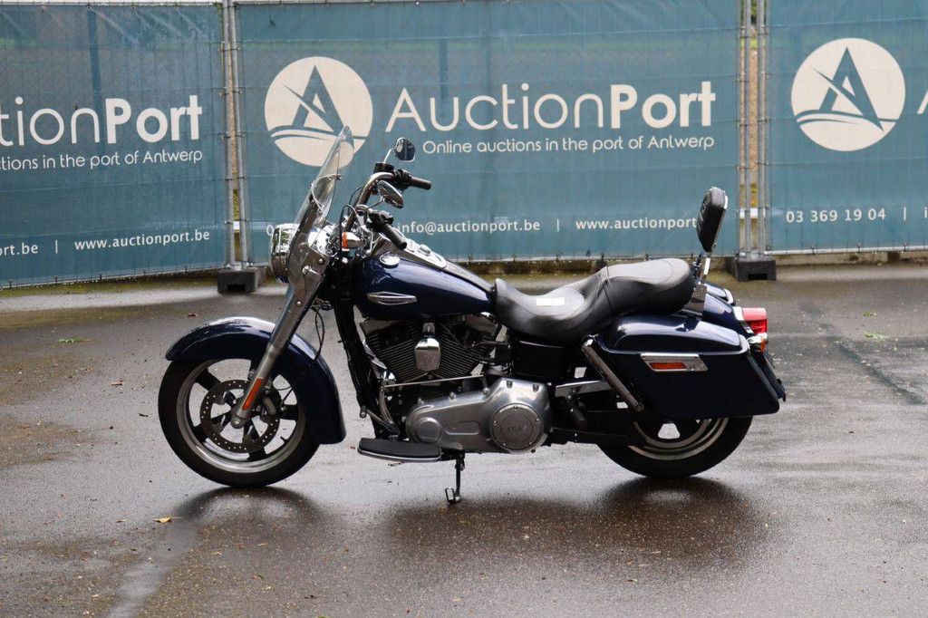Motorrad Harley Davidson Dyna Switchback Benzin 2013