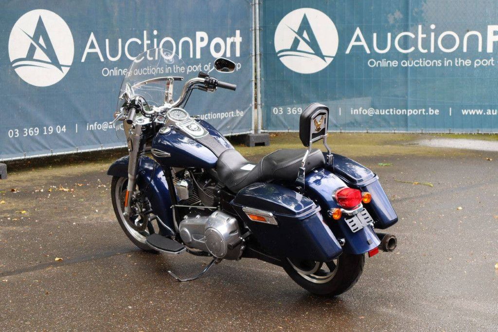 Motorrad Harley Davidson Dyna Switchback Benzin 2013