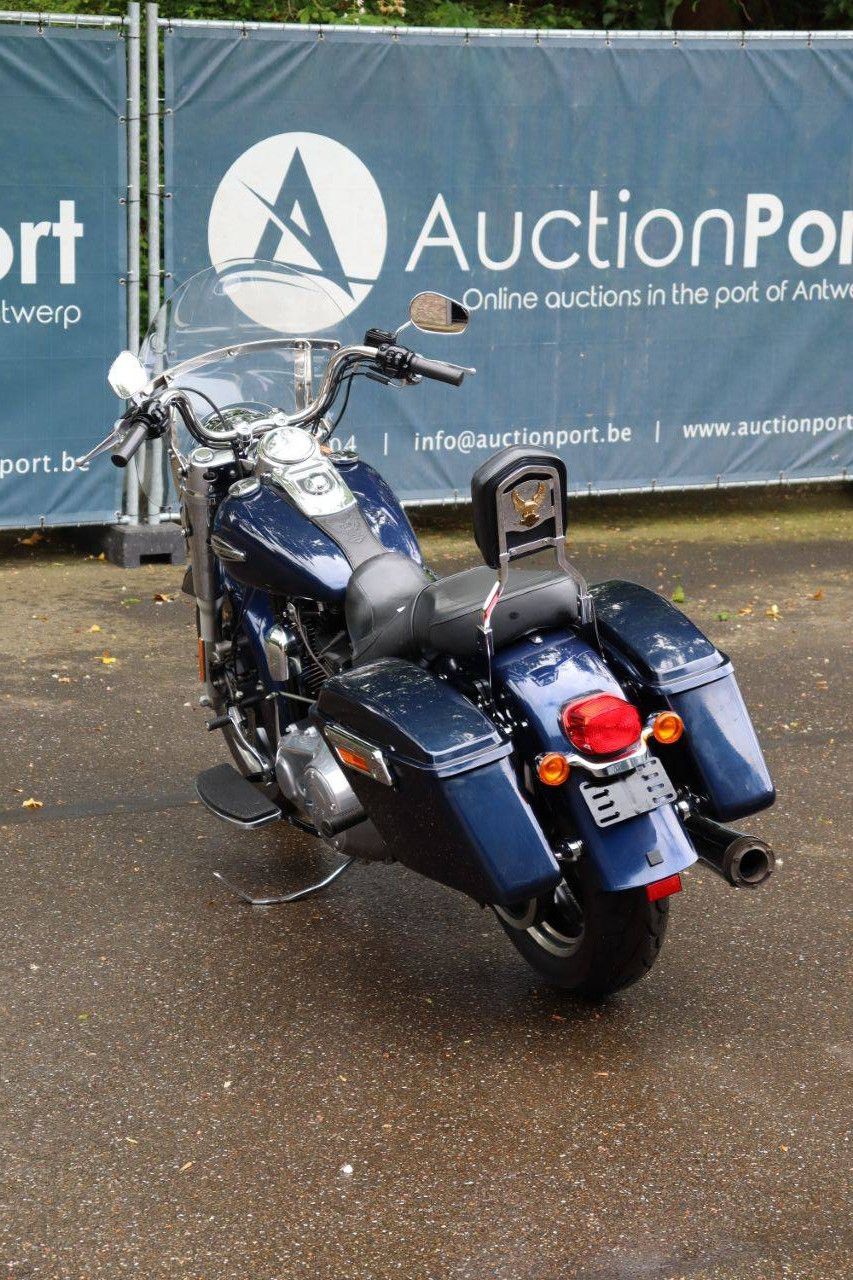Motorrad Harley Davidson Dyna Switchback Benzin 2013