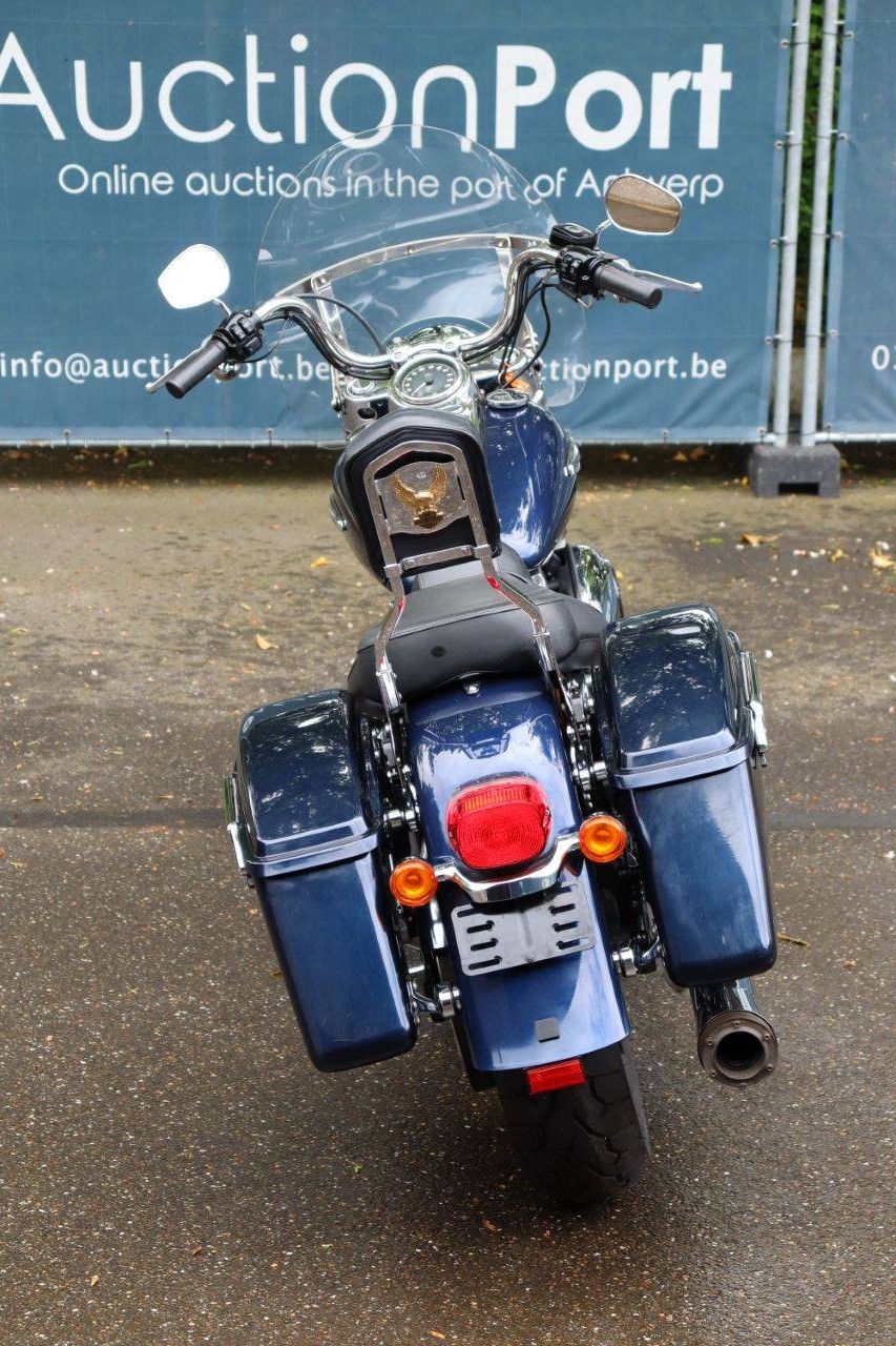 Motorrad Harley Davidson Dyna Switchback Benzin 2013