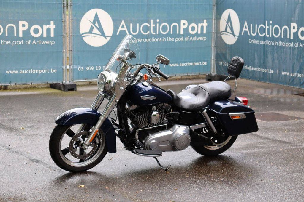 Motorrad Harley Davidson Dyna Switchback Benzin 2013