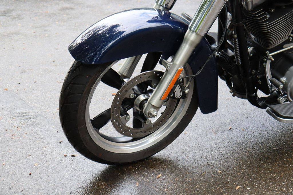 Motorrad Harley Davidson Dyna Switchback Benzin 2013