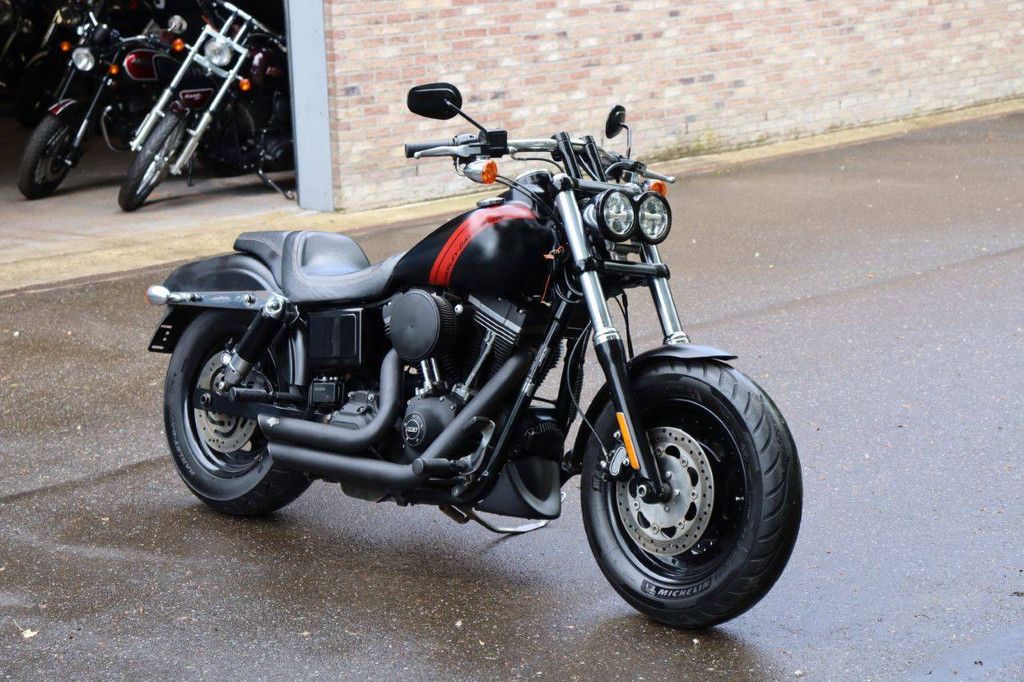 Motorrad Harley Davidson Dyna Fat Bob Benzin 2015