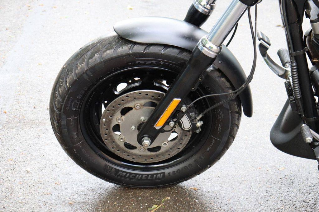Motorrad Harley Davidson Dyna Fat Bob Benzin 2015