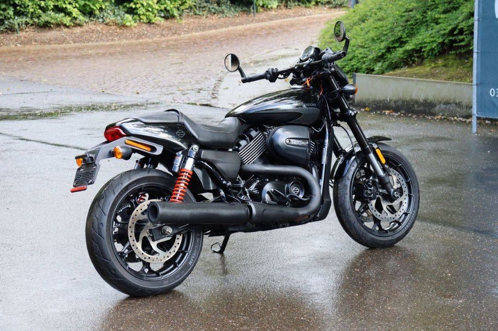 Harley Davidson 750 Straßenmotorrad Benzin 2020