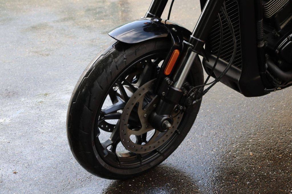 Harley Davidson 750 Straßenmotorrad Benzin 2020