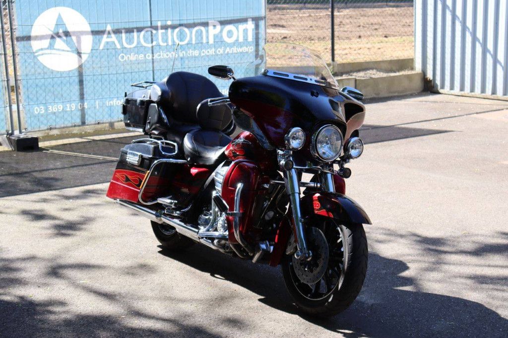 Motorcycle Harley-Davidson Ultra Classic CVO Petrol 2011