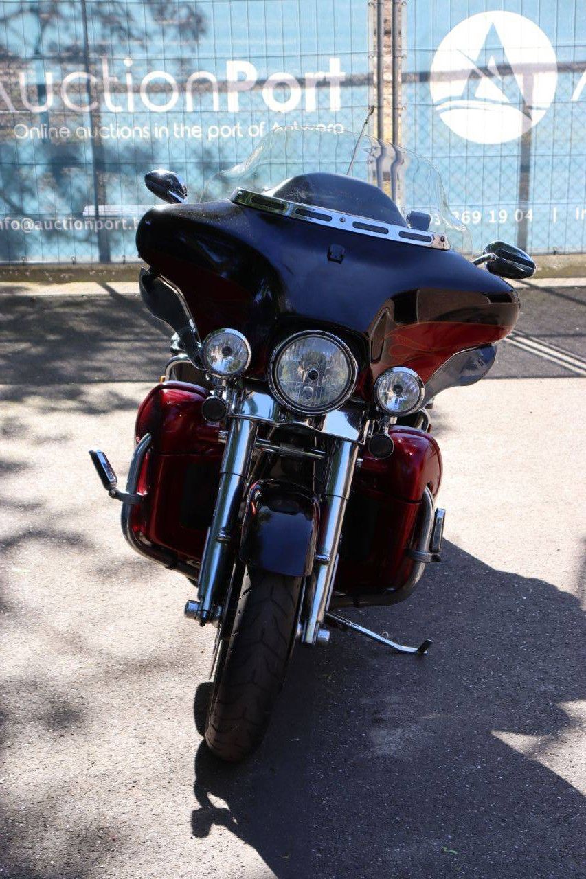 Motorcycle Harley-Davidson Ultra Classic CVO Petrol 2011